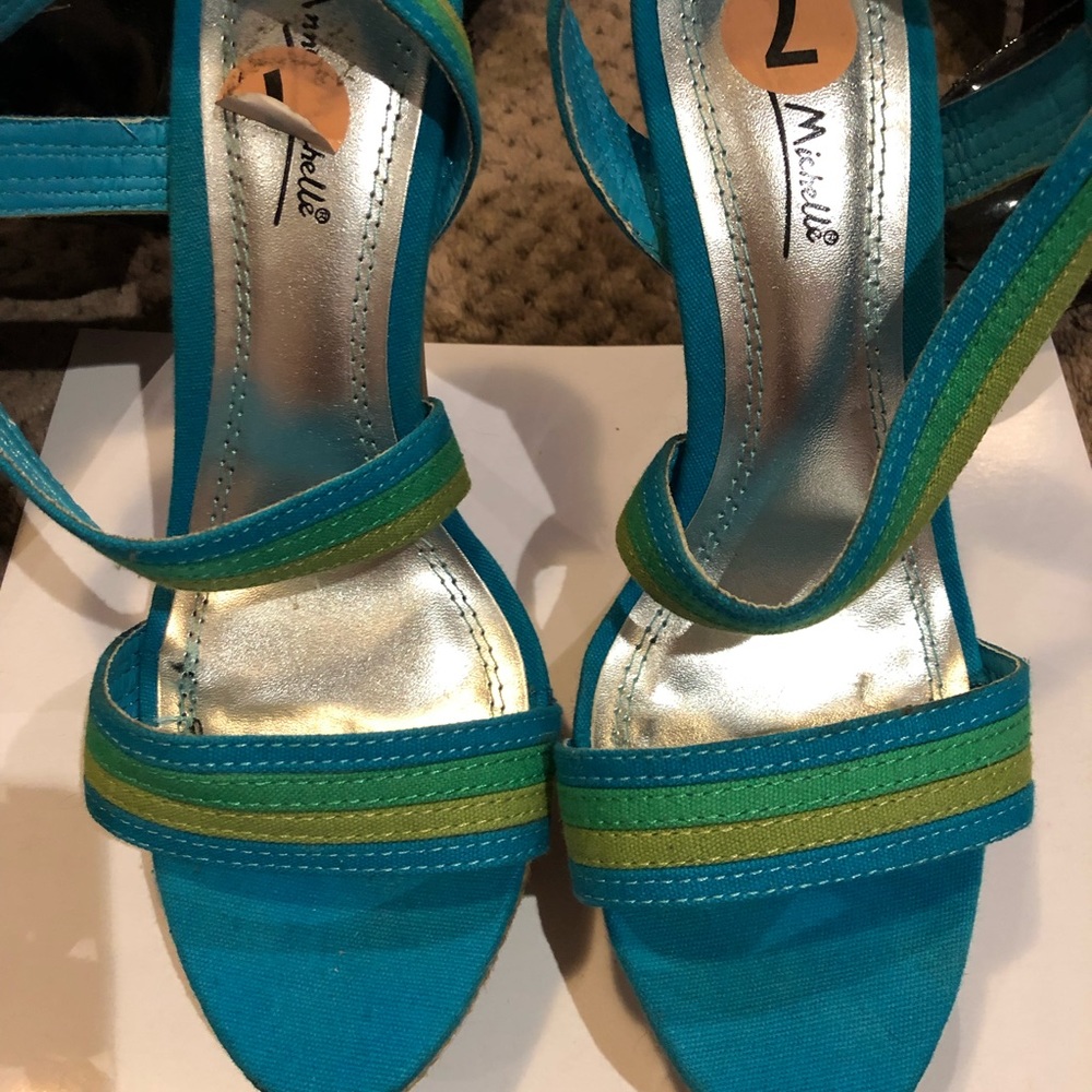 Beautiful Anne Michelle PEEP Toe Platform Heels